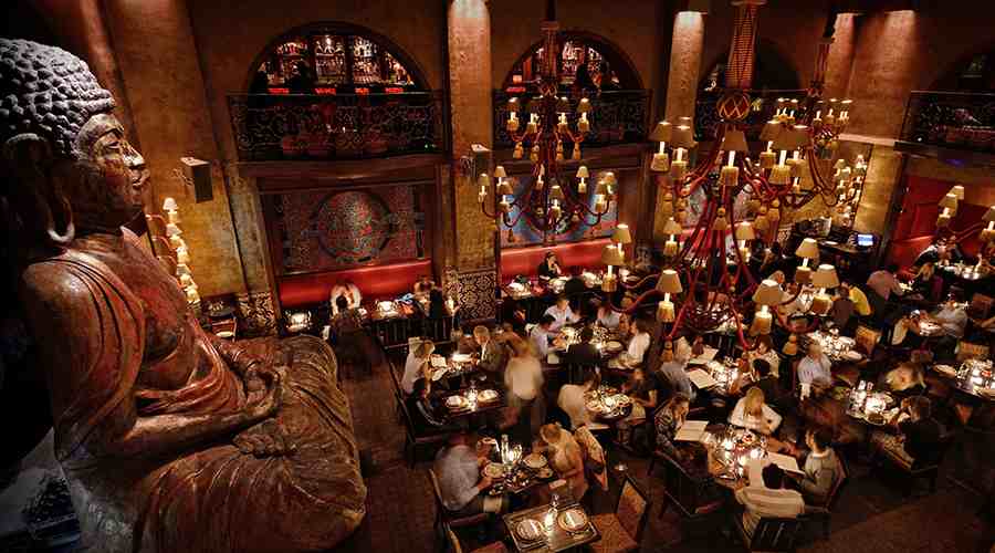 Salle du restaurant Buddha-bar